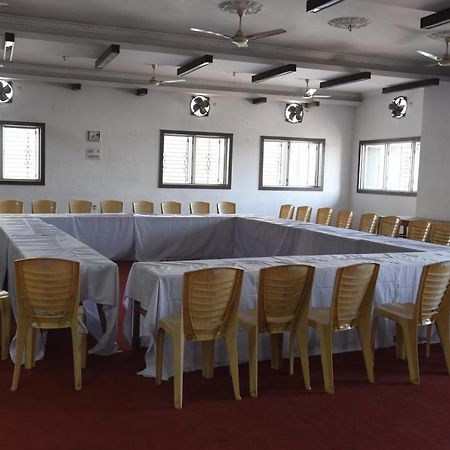 Natraj Hotel Darbhanga Esterno foto