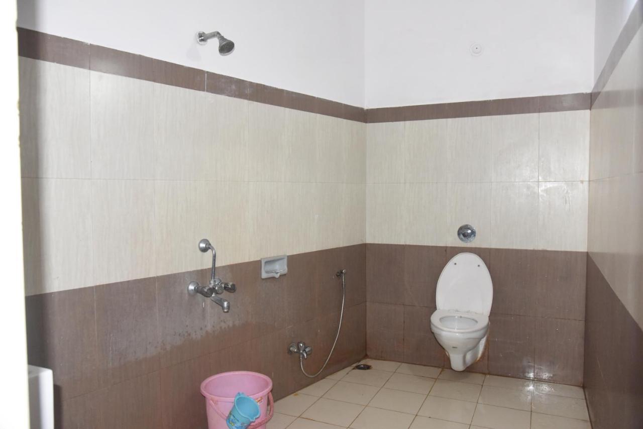 Natraj Hotel Darbhanga Esterno foto